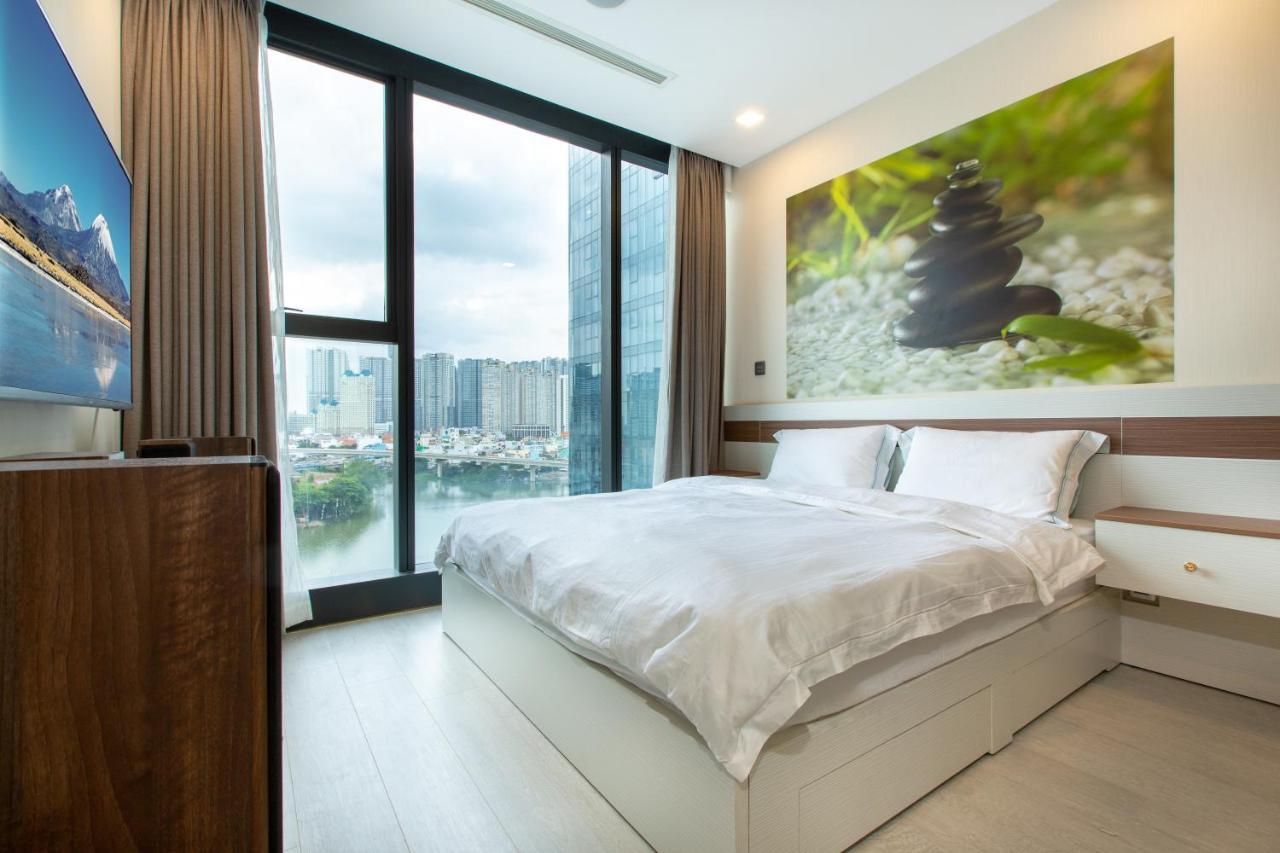 Urban House Premium Apartment Хошимин Екстериор снимка